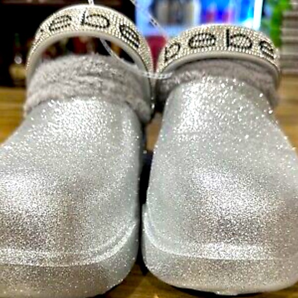 NWT bebe Silver Metallic Glitter Slip On Fur Clogs - Picture 2 of 7